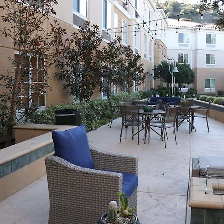 Hilton Garden Inn קלאבאסאס מראה חיצוני תמונה