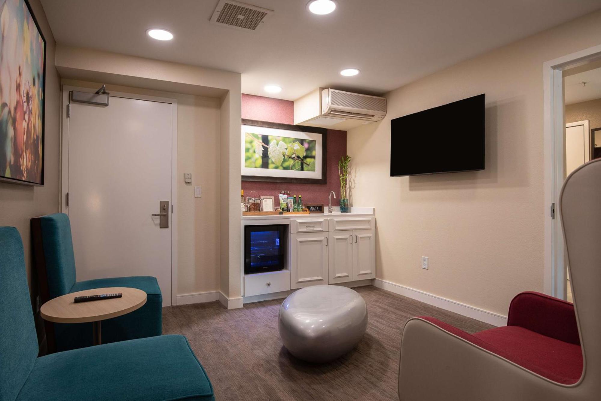 Hilton Garden Inn קלאבאסאס מראה חיצוני תמונה