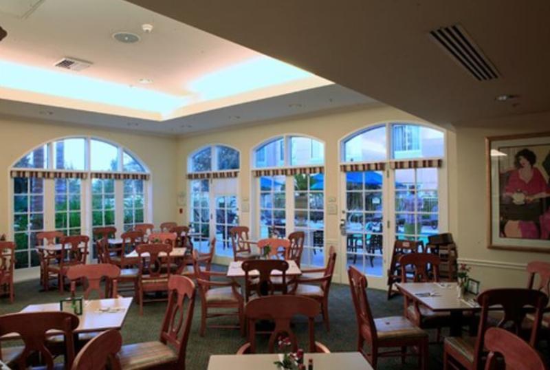 Hilton Garden Inn קלאבאסאס מסעדה תמונה