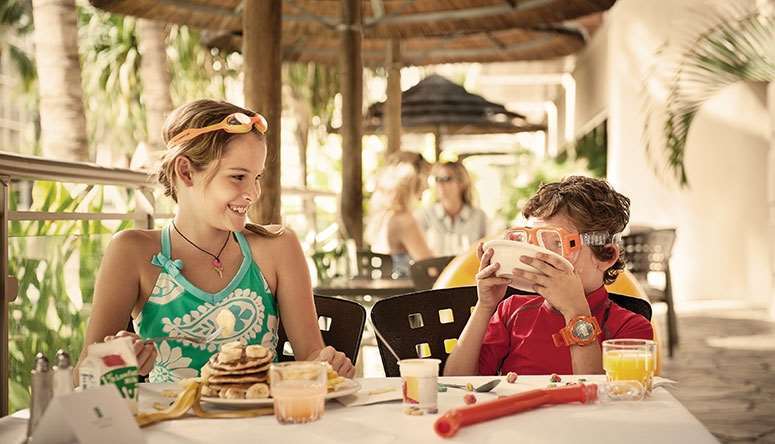 Hilton Garden Inn קלאבאסאס מסעדה תמונה